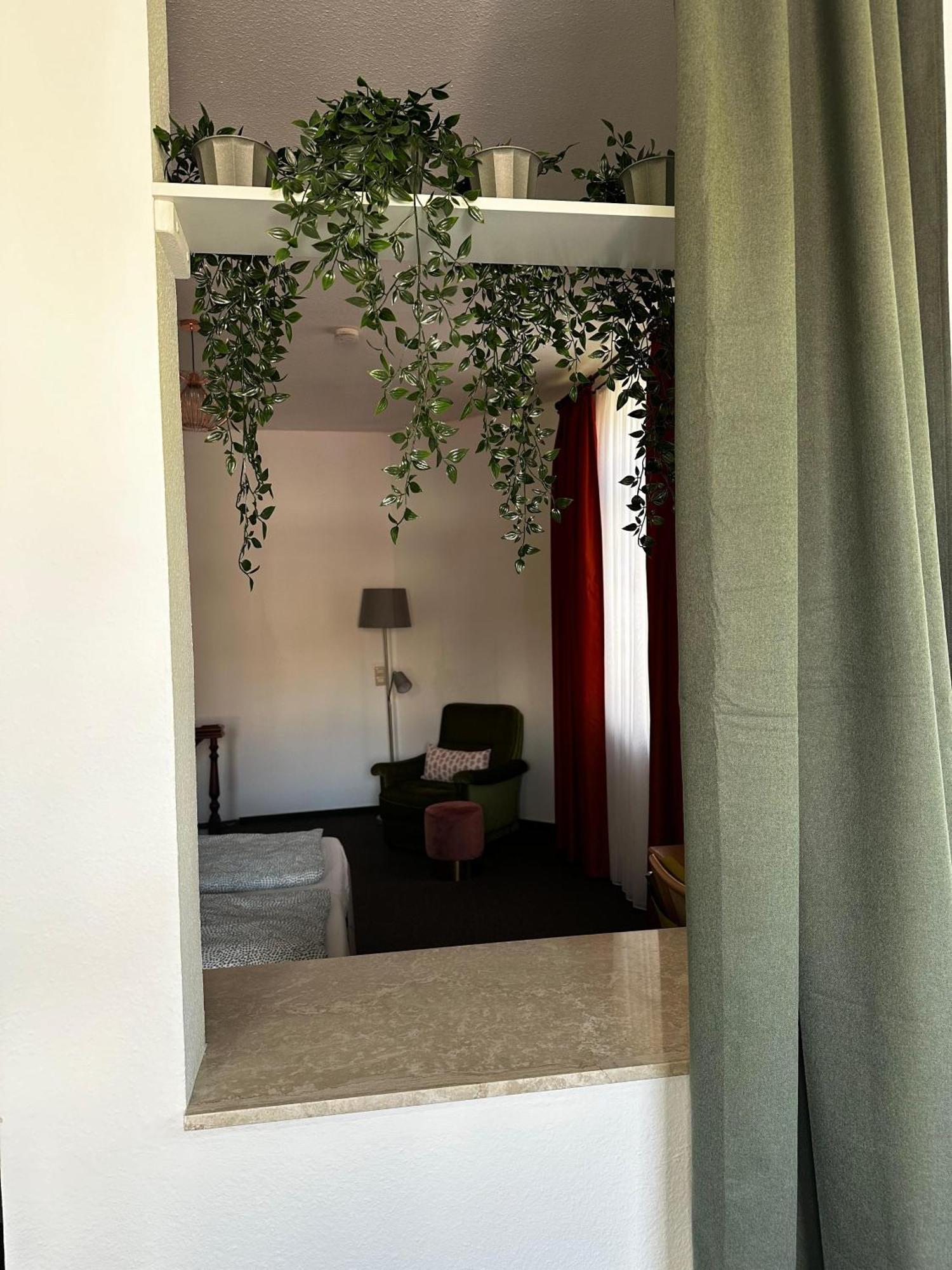 Maisonettewohnung Im Loft Stil Mit Wunderschoener Terrasse Karlsruhe Eksteriør billede